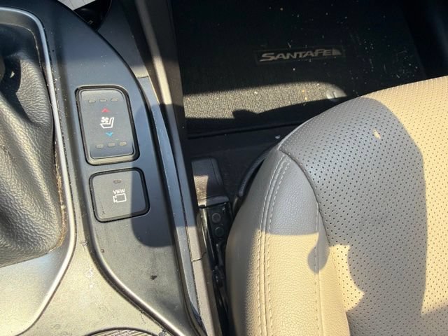 Used 2017 Hyundai Santa Fe Limited FWD image 15