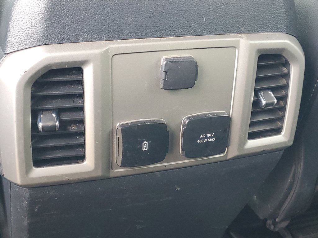 Used 2022 Ford F250 Lariat w/ Lariat Ultimate Package AWD/4WD image 16
