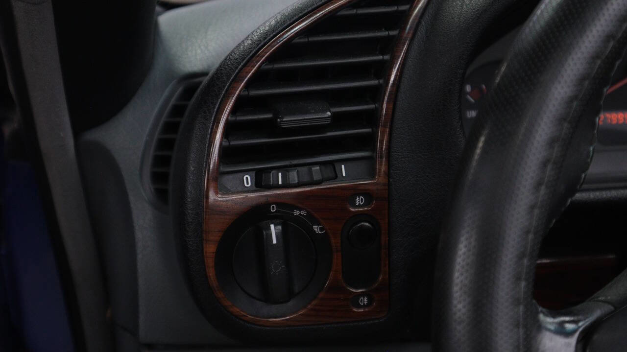 Used 1998 BMW M3 Convertible image 24