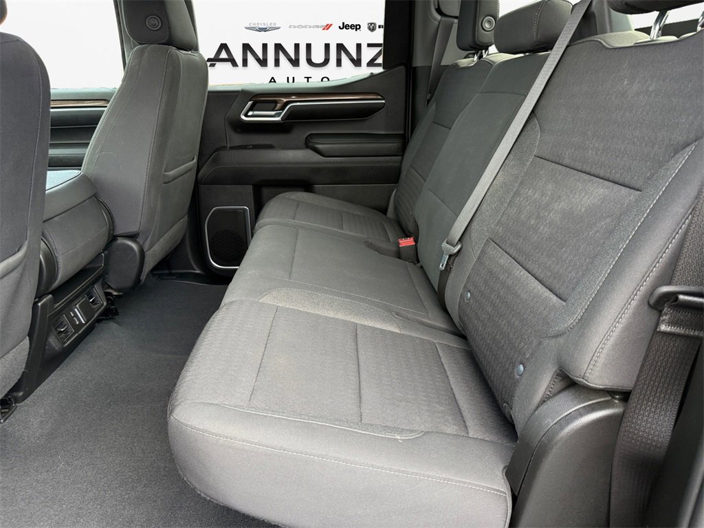 Used 2022 Chevrolet Silverado 1500 LT image 13