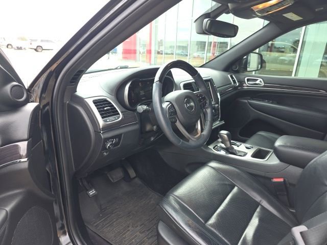 Used 2018 Jeep Grand Cherokee Overland w/ Trailer Tow Group IV image 10