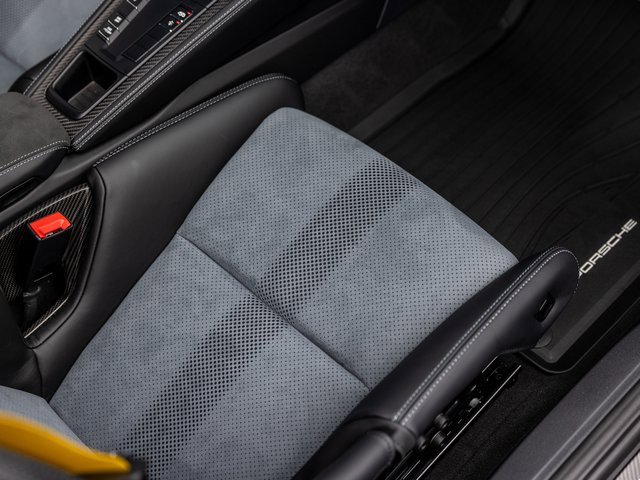 Used 2025 Porsche 718 Boxster Spyder RS image 32