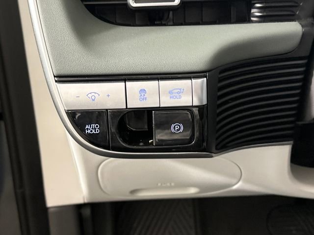 Used 2024 Hyundai Ioniq 5 Limited image 19
