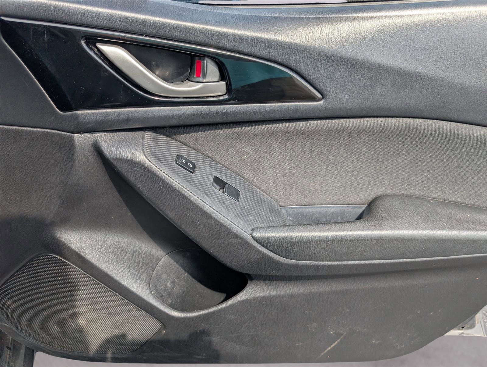 Used 2016 MAZDA MAZDA3 i Sport w/ Preferred Equipment Package image 37