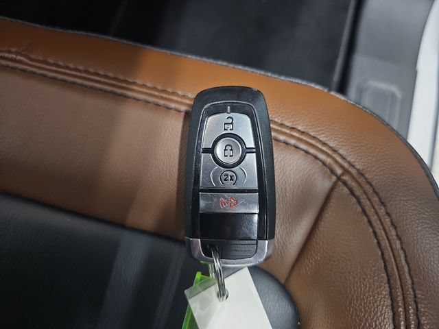 Used 2024 Ford Bronco Outer Banks AWD/4WD image 27
