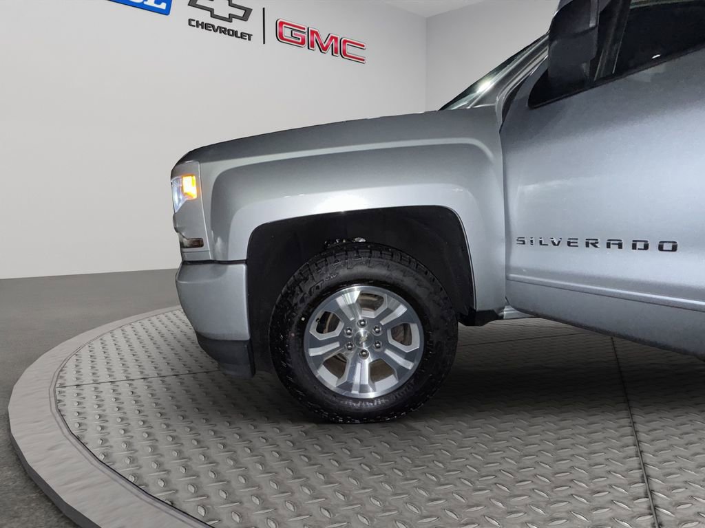Certified 2018 Chevrolet Silverado 1500 LT w/ All Star Edition image 36