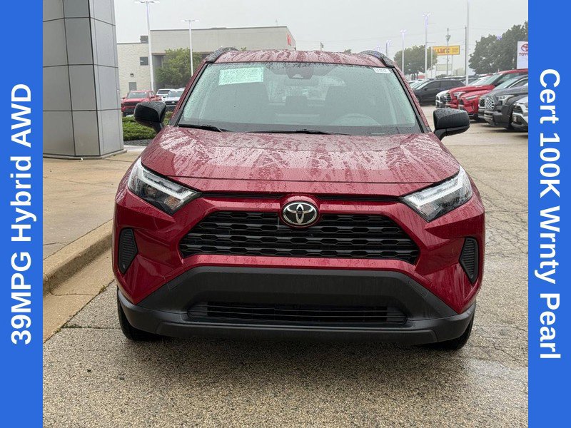 Used 2025 Toyota RAV4 LE AWD/4WD image 8