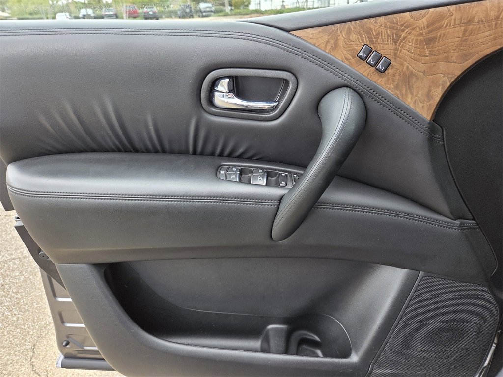 Used 2021 Nissan Armada SL w/ Captain's Chairs Package image 15