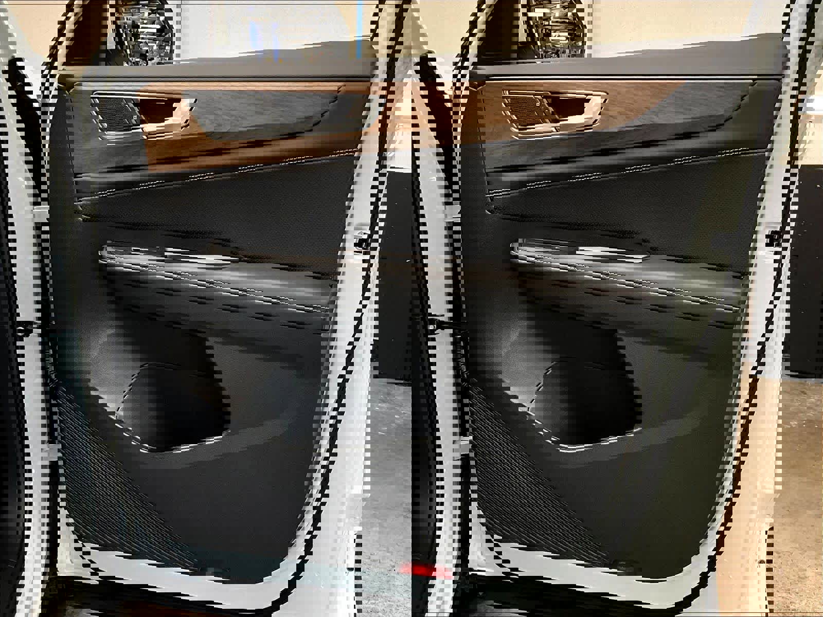 New 2026 Volkswagen Atlas SE image 29