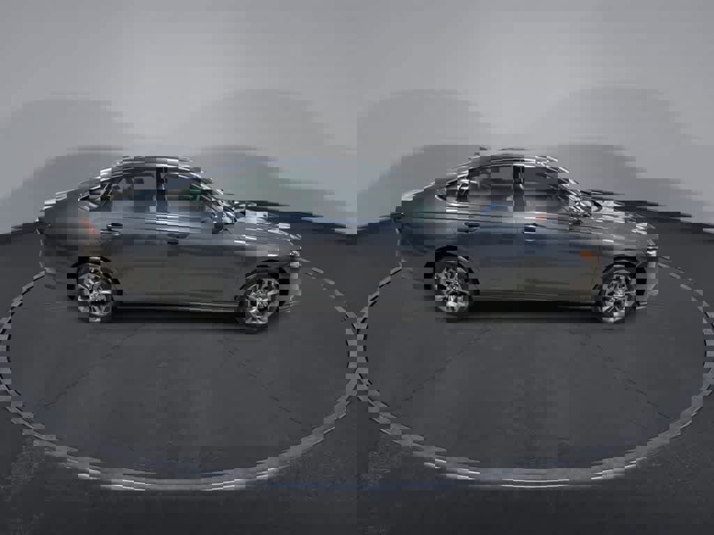 Used 2023 Honda Accord EX image 9