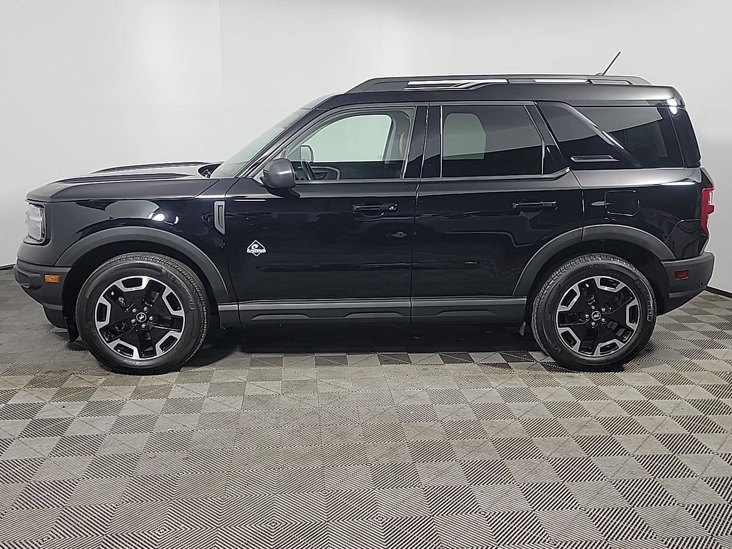 Used 2021 Ford Bronco Sport Outer Banks image 10