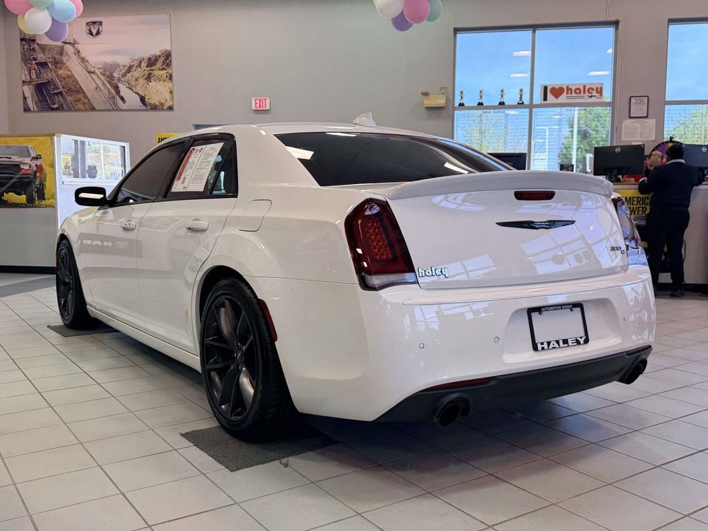 Used 2023 Chrysler 300 C image 22