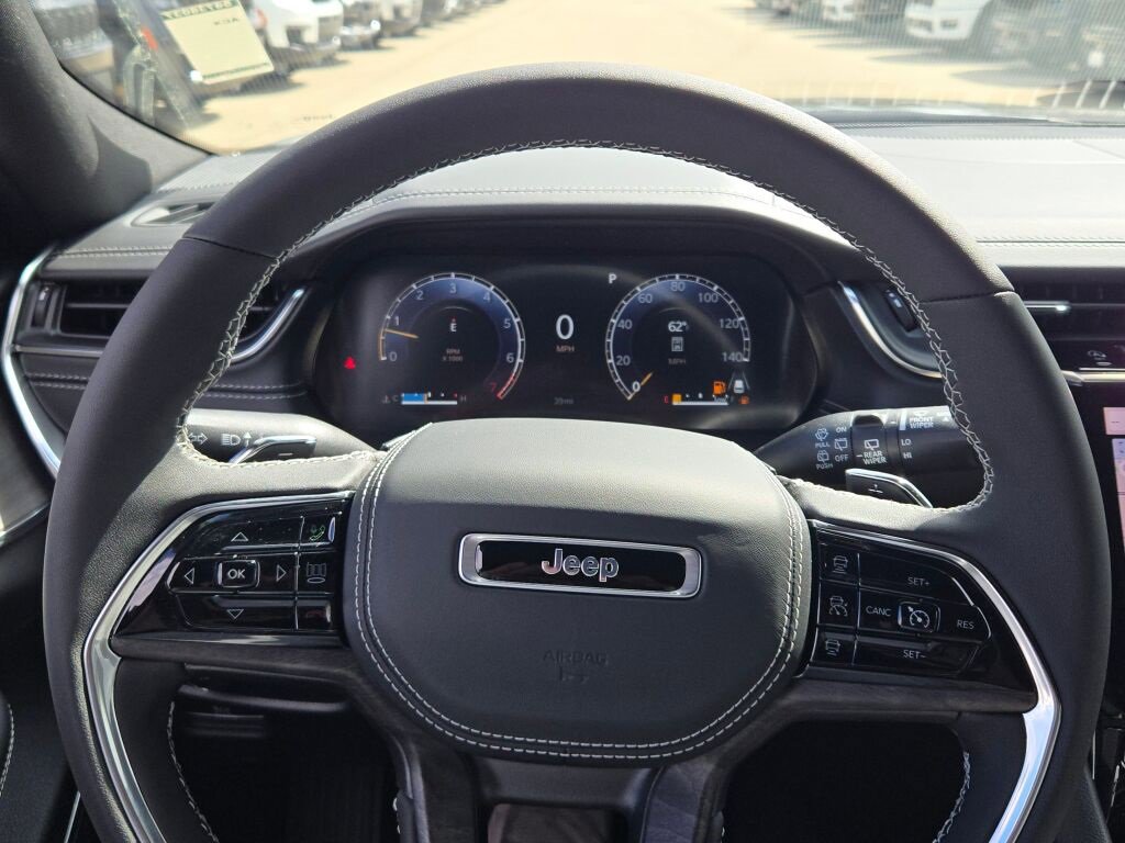 New 2025 Jeep Grand Cherokee L Overland w/ Luxury Tech Group IV image 37