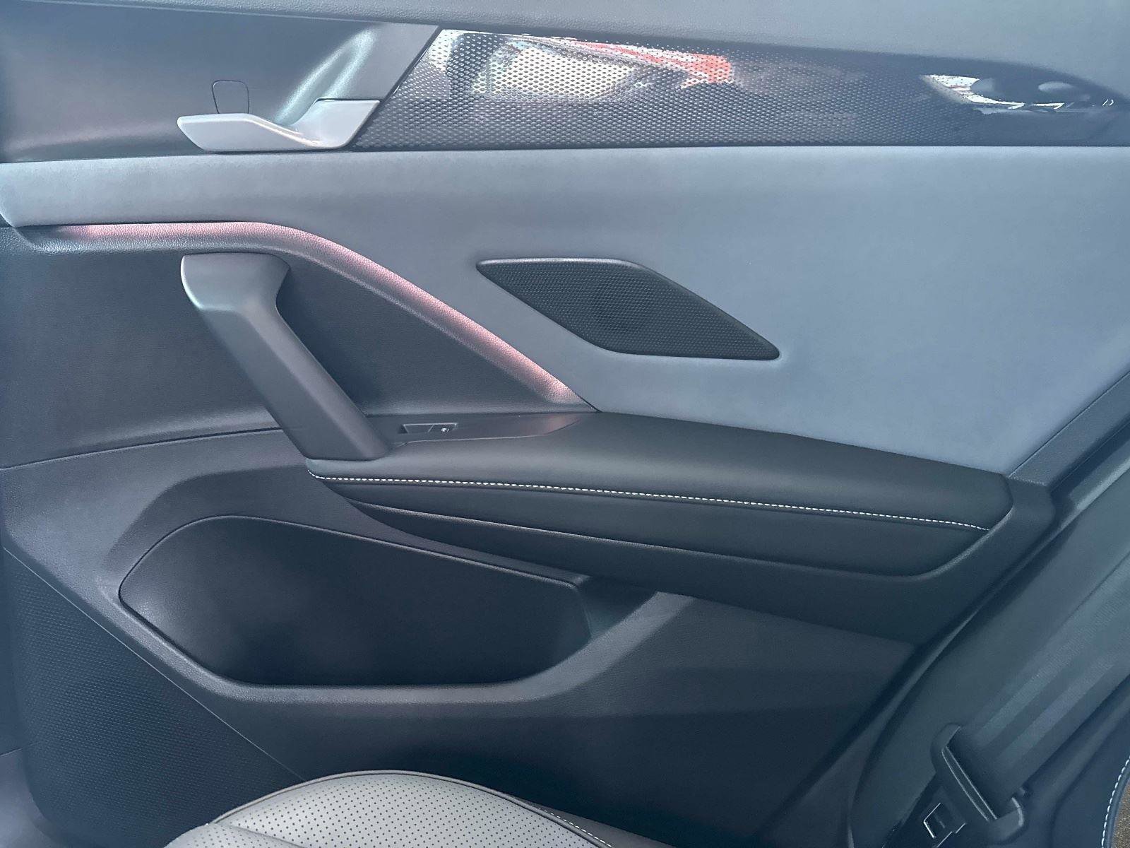 New 2026 Volkswagen Tiguan SE R-Line image 15