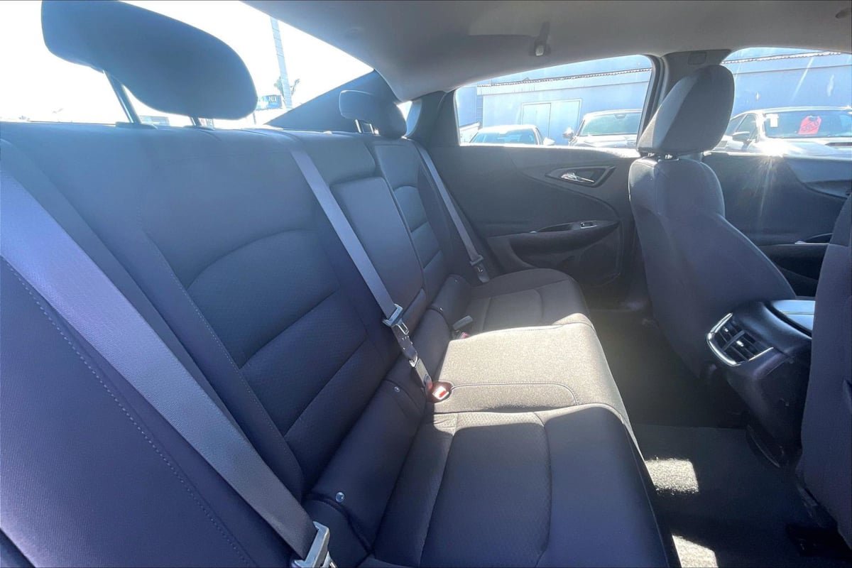 Used 2024 Chevrolet Malibu LT FWD image 25