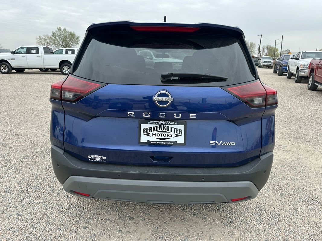 Used 2022 Nissan Rogue SV image 9
