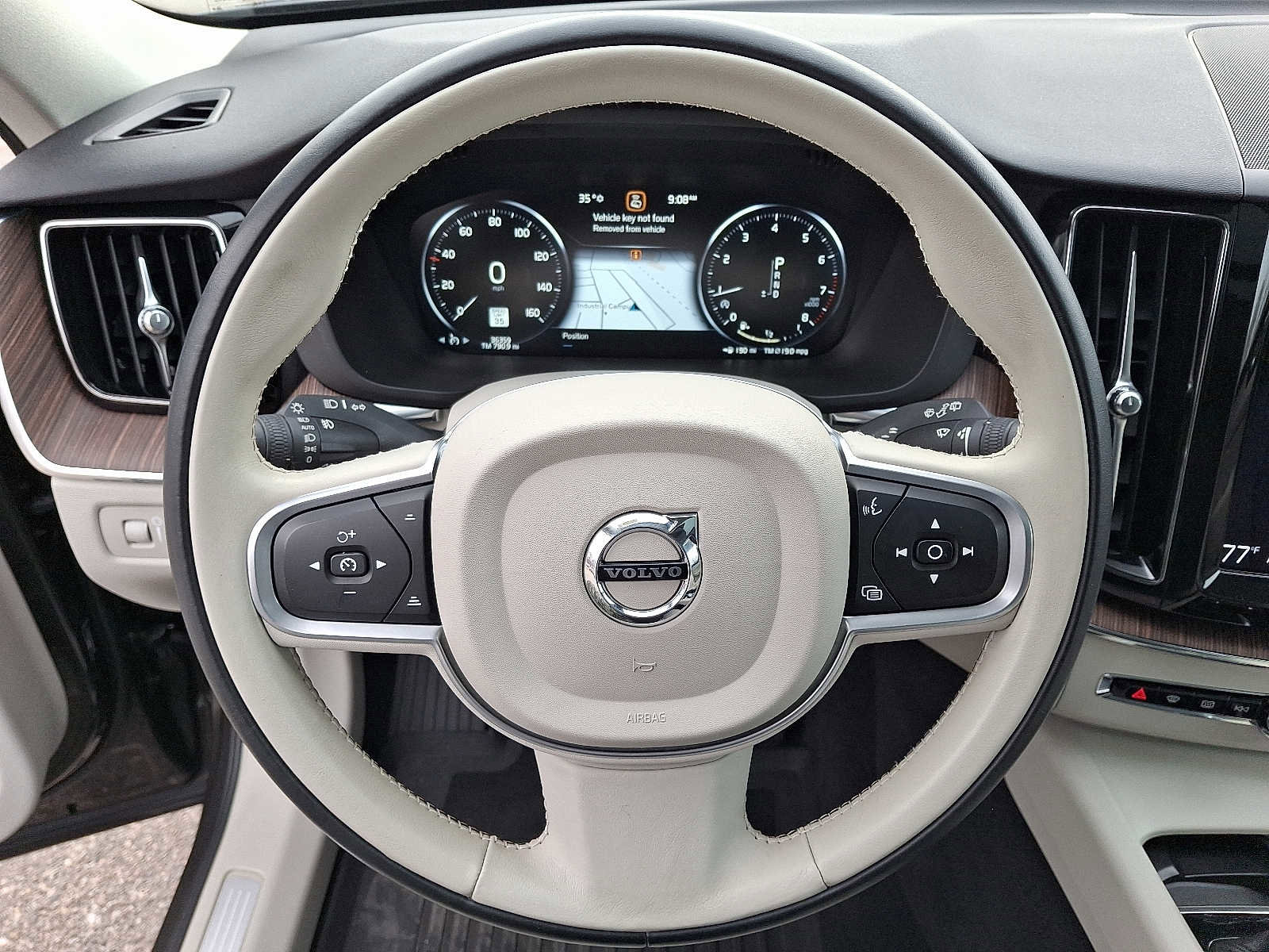 Used 2021 Volvo XC60 T5 Momentum w/ Premium Package image 20