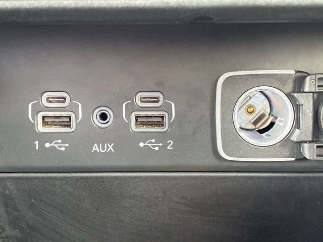 Used 2023 Jeep Grand Cherokee L Limited image 18