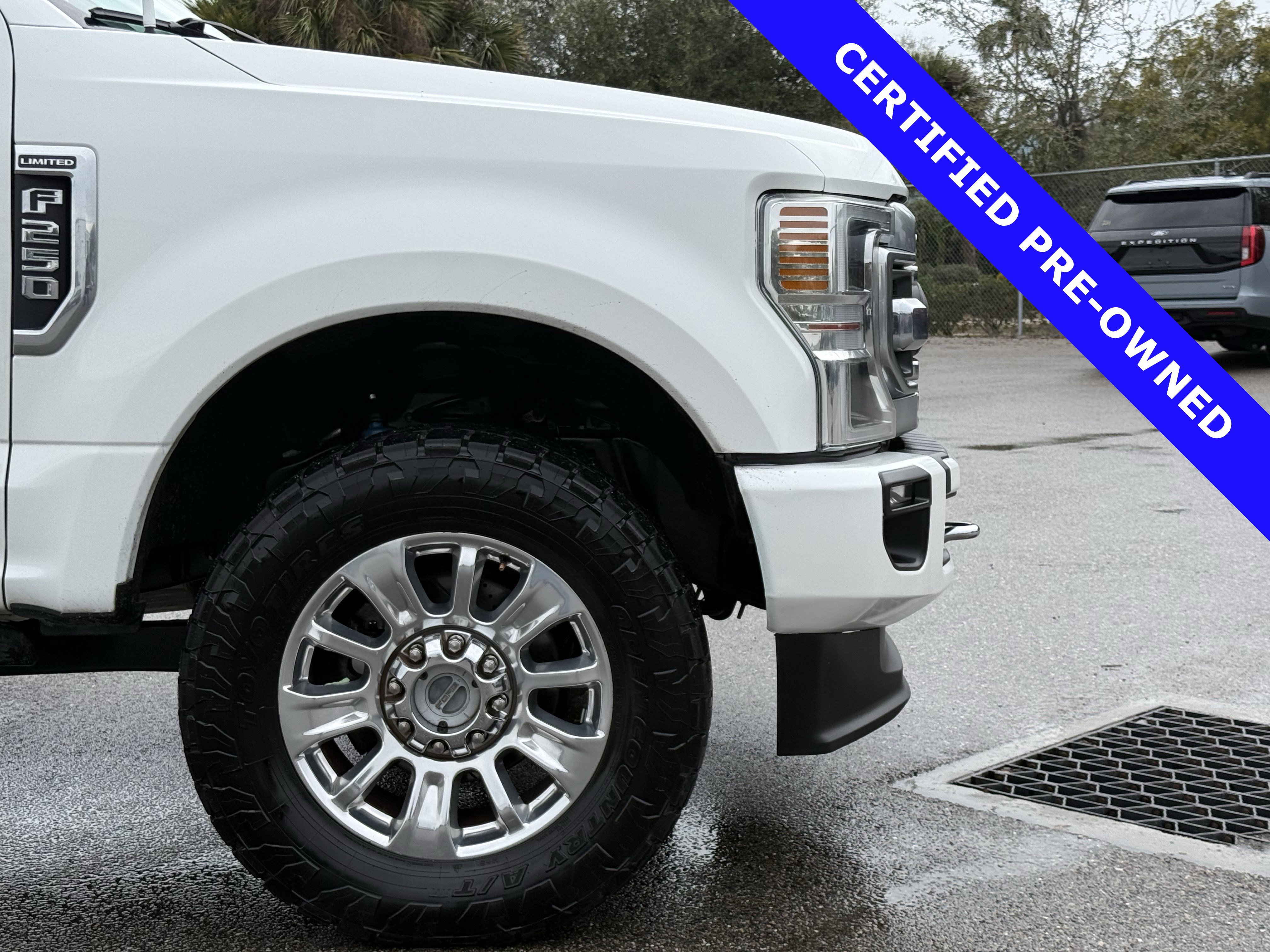 Certified 2022 Ford F250 Limited w/ FX4 Off-Road Package image 11