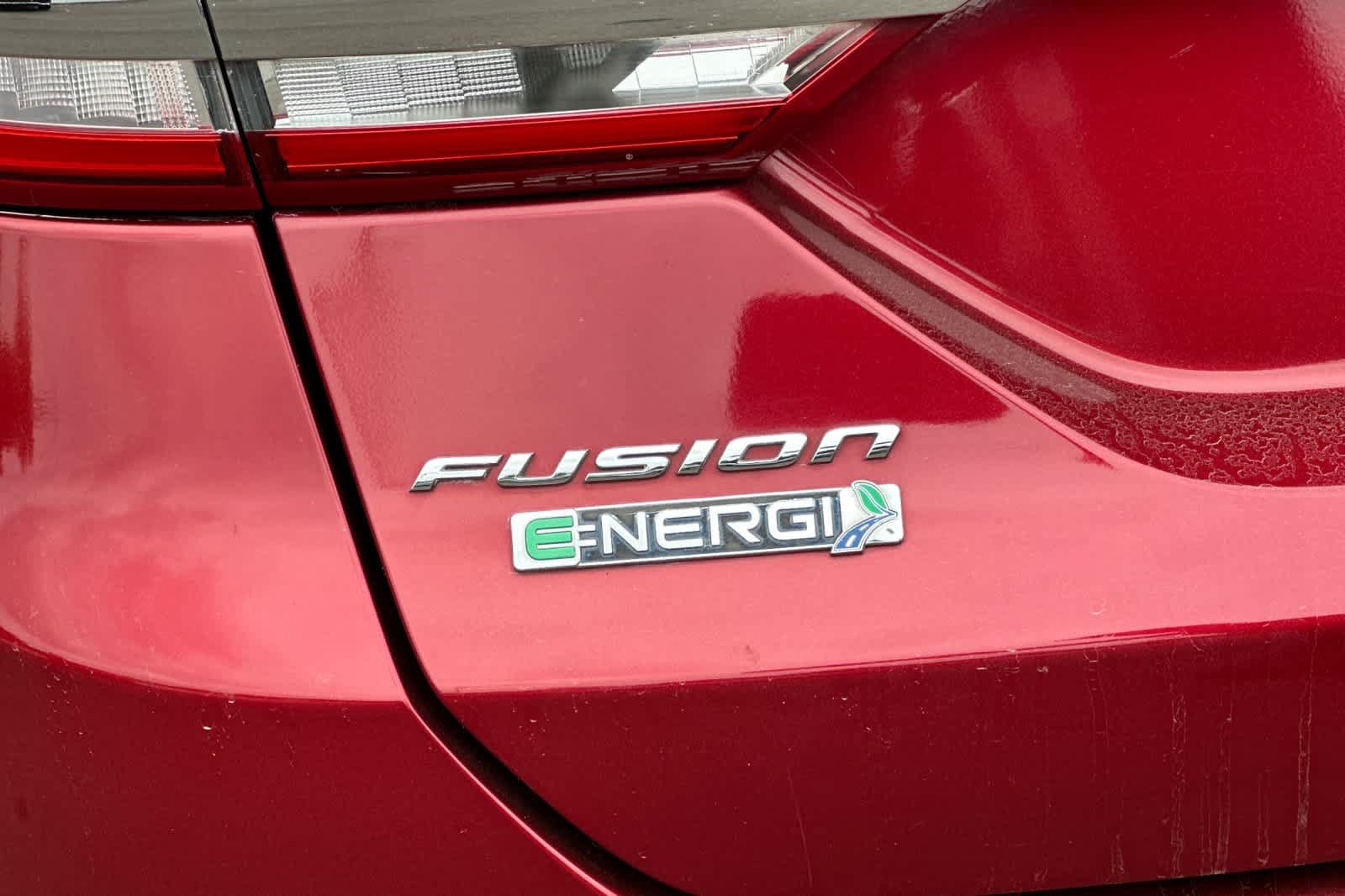 Used 2017 Ford Fusion Energi SE FWD image 26