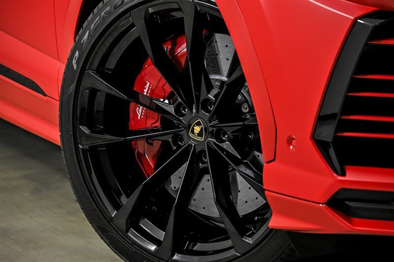 Used 2021 Lamborghini Urus AWD/4WD image 4