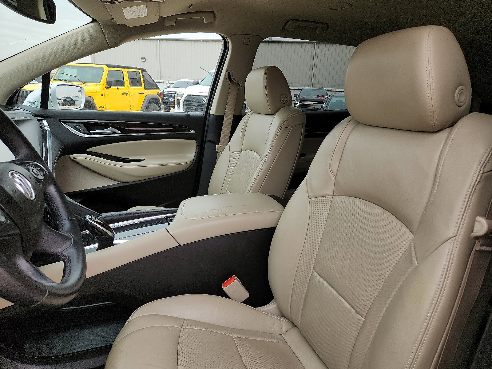 Used 2018 Buick Enclave Essence FWD image 11