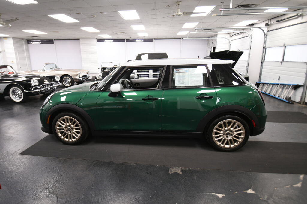 Used 2025 MINI Cooper S FWD image 5
