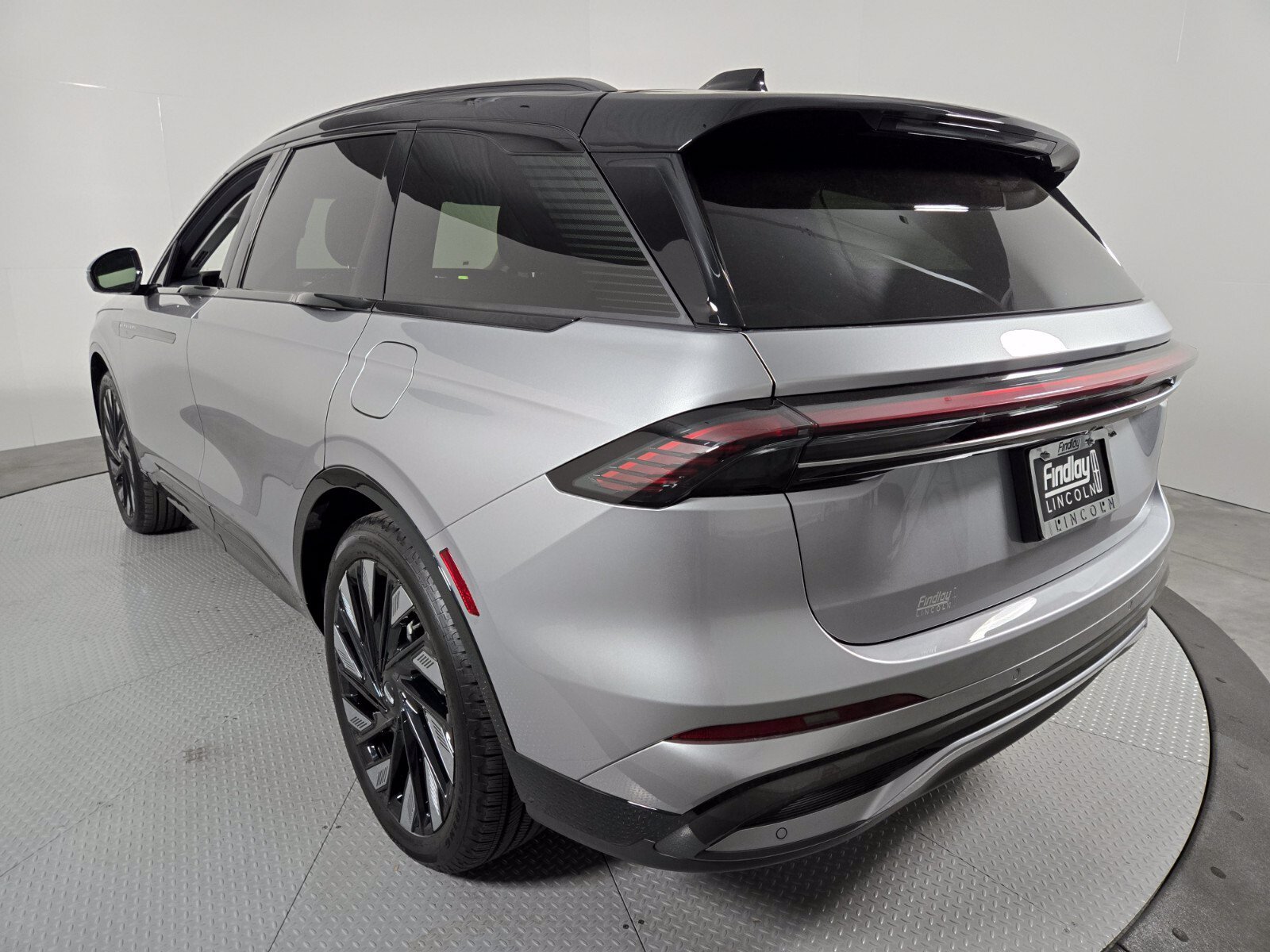 New 2026 Lincoln Nautilus Reserve w/ Jet Appearance Package AWD/4WD image 7