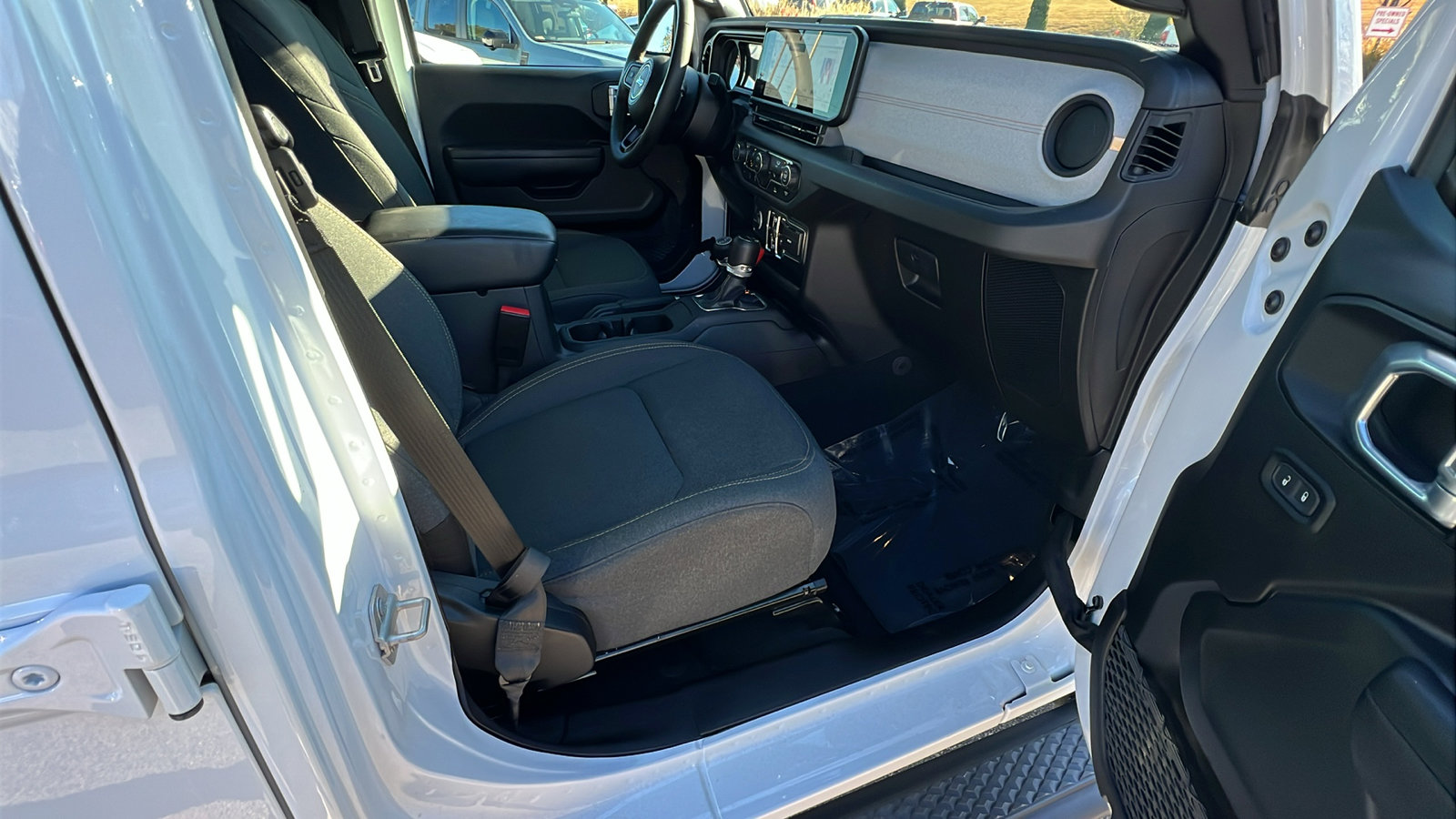 Used 2024 Jeep Gladiator Sport image 20