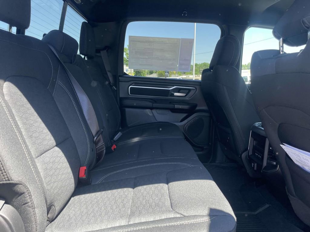 New 2026 RAM 1500 4x4 Crew Cab image 17