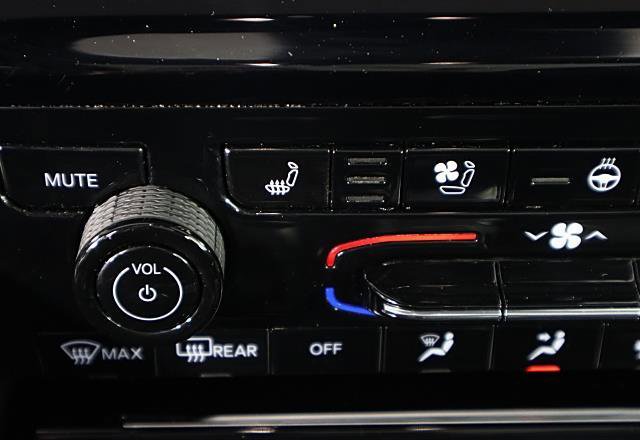 Used 2024 Jeep Grand Cherokee Trailhawk w/ Luxury Tech Group III image 41