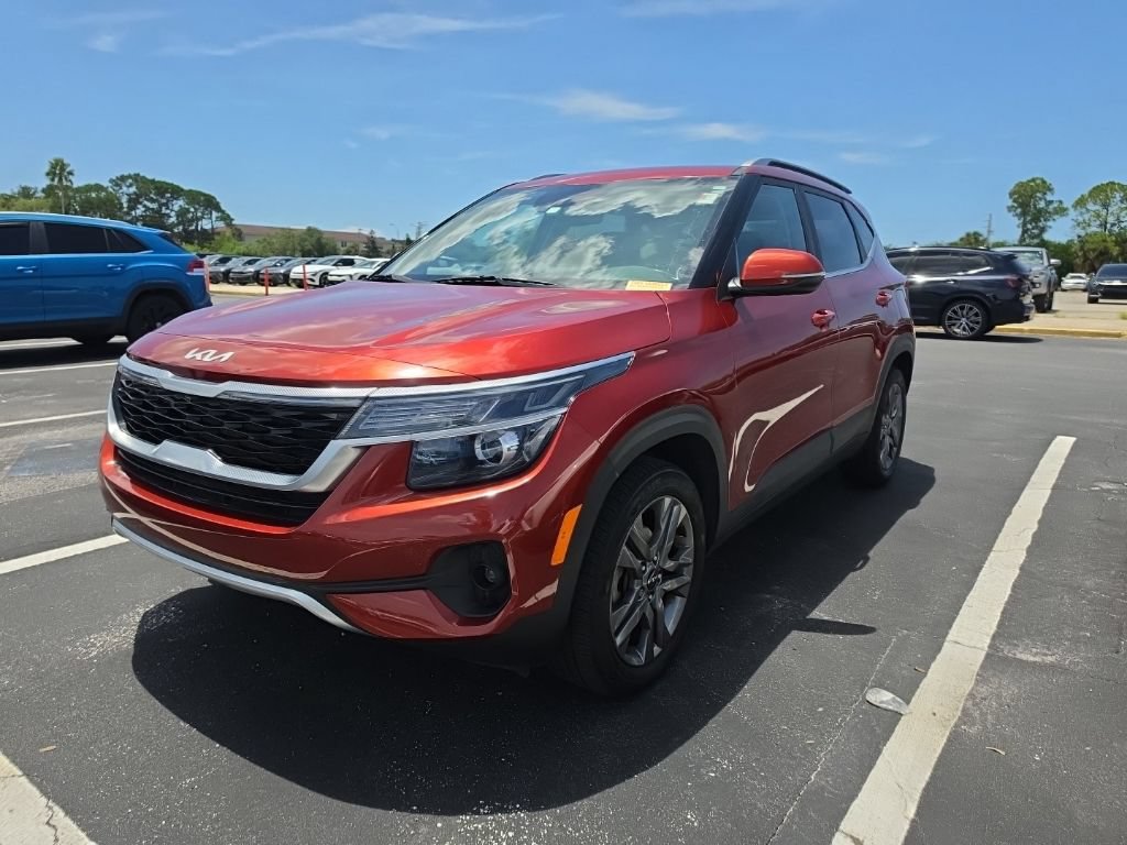 Used 2023 Kia Seltos S FWD image 4
