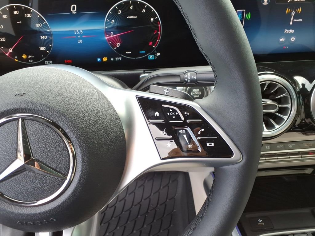 New 2026 Mercedes-Benz GLB 250 4MATIC image 21