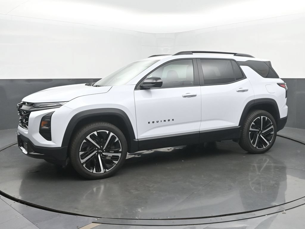 Used 2026 Chevrolet Equinox RS w/ Convenience Package III AWD/4WD image 2
