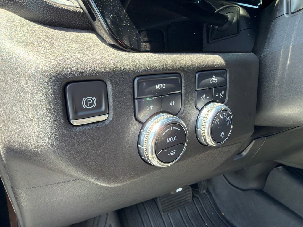 Used 2023 GMC Sierra 1500 SLE w/ LPO, GMC Protection Package AWD/4WD image 19