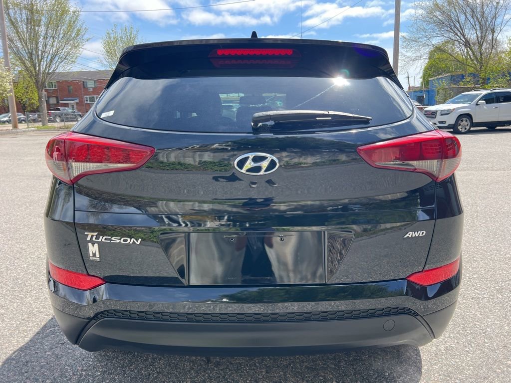 Used 2017 Hyundai Tucson SE Plus AWD/4WD image 4
