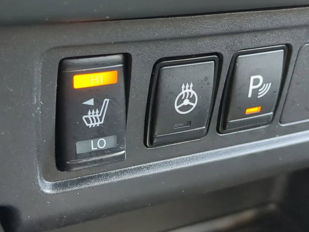 Certified 2022 Nissan Frontier SV image 22