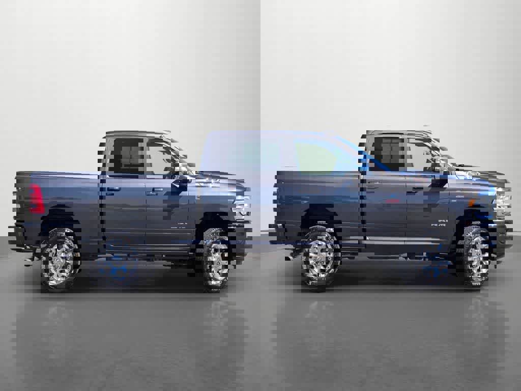 Used 2024 RAM 2500 Laramie w/ Safety Group image 7