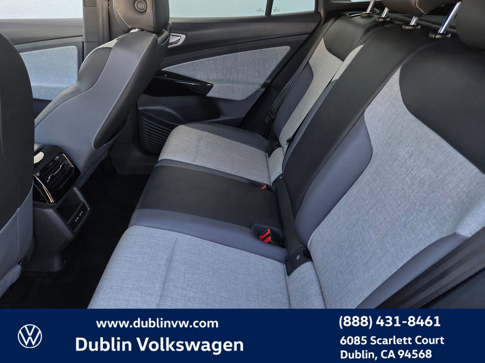 Used 2023 Volkswagen ID.4 Pro image 10