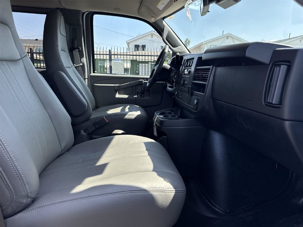 New 2026 Chevrolet Express 2500 LS RWD image 28