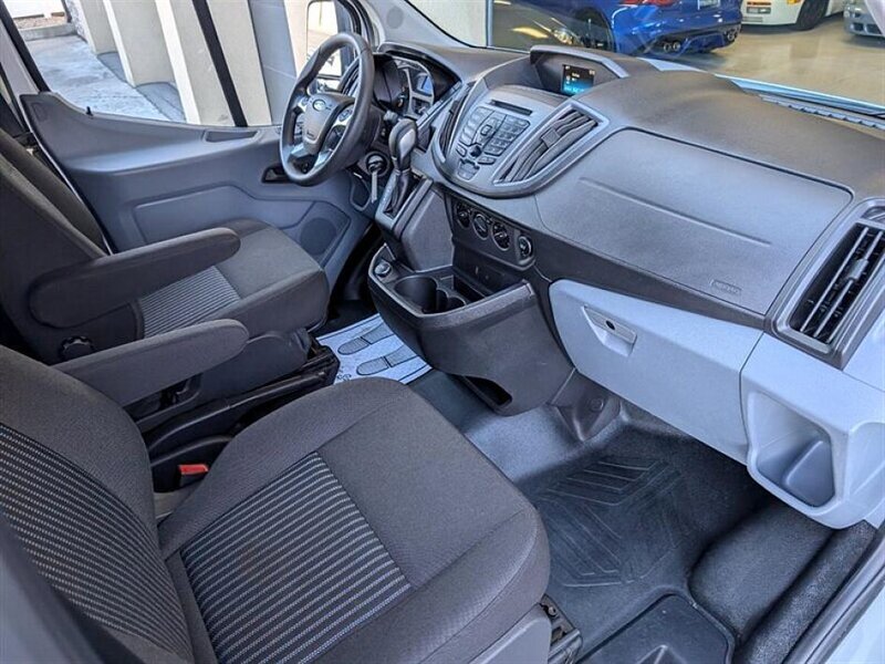 Used 2019 Ford Transit 150 XL image 4