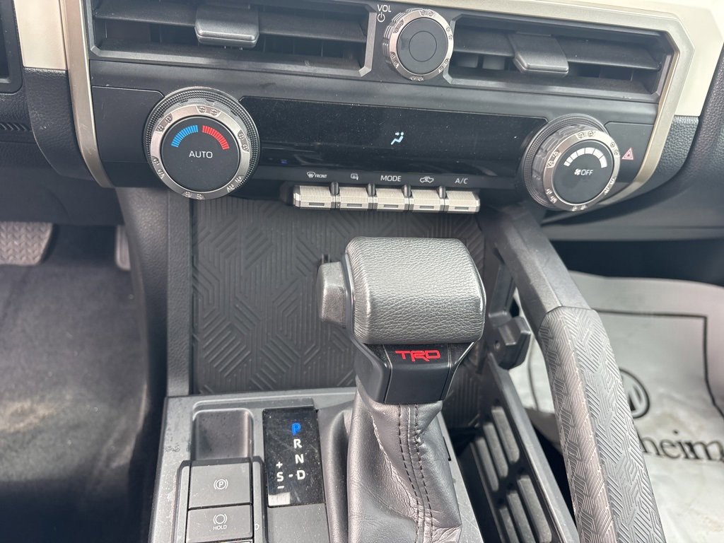 Used 2024 Toyota Tacoma TRD Off-Road image 13