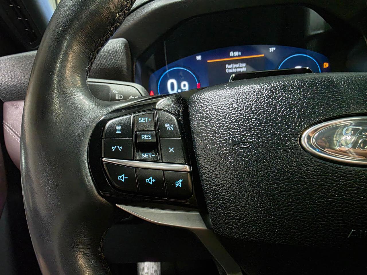 Used 2025 Ford Explorer Platinum w/ LUX Leather Package image 33