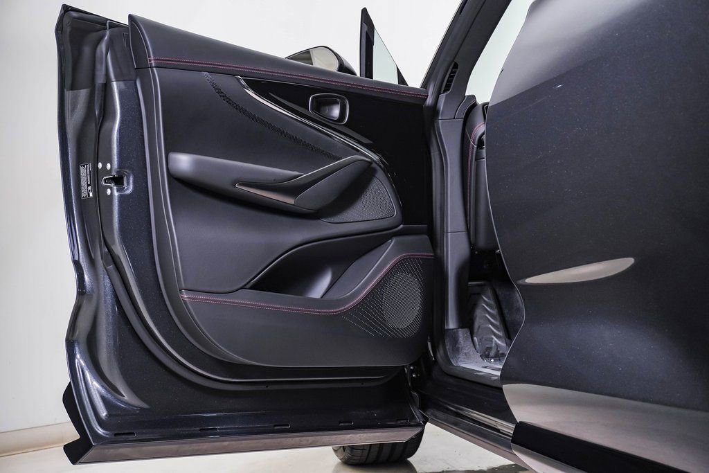 New 2026 Aston Martin DBX 707 image 31