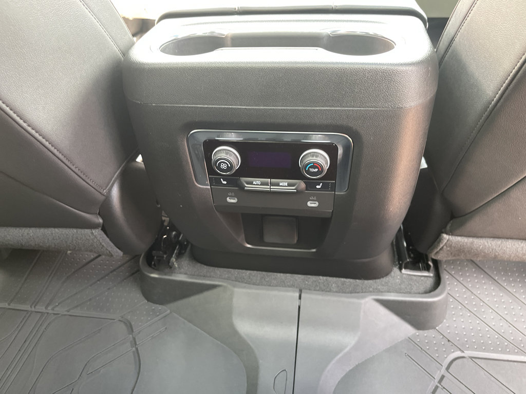 Used 2024 Chevrolet Tahoe High Country w/ Premium Package image 32