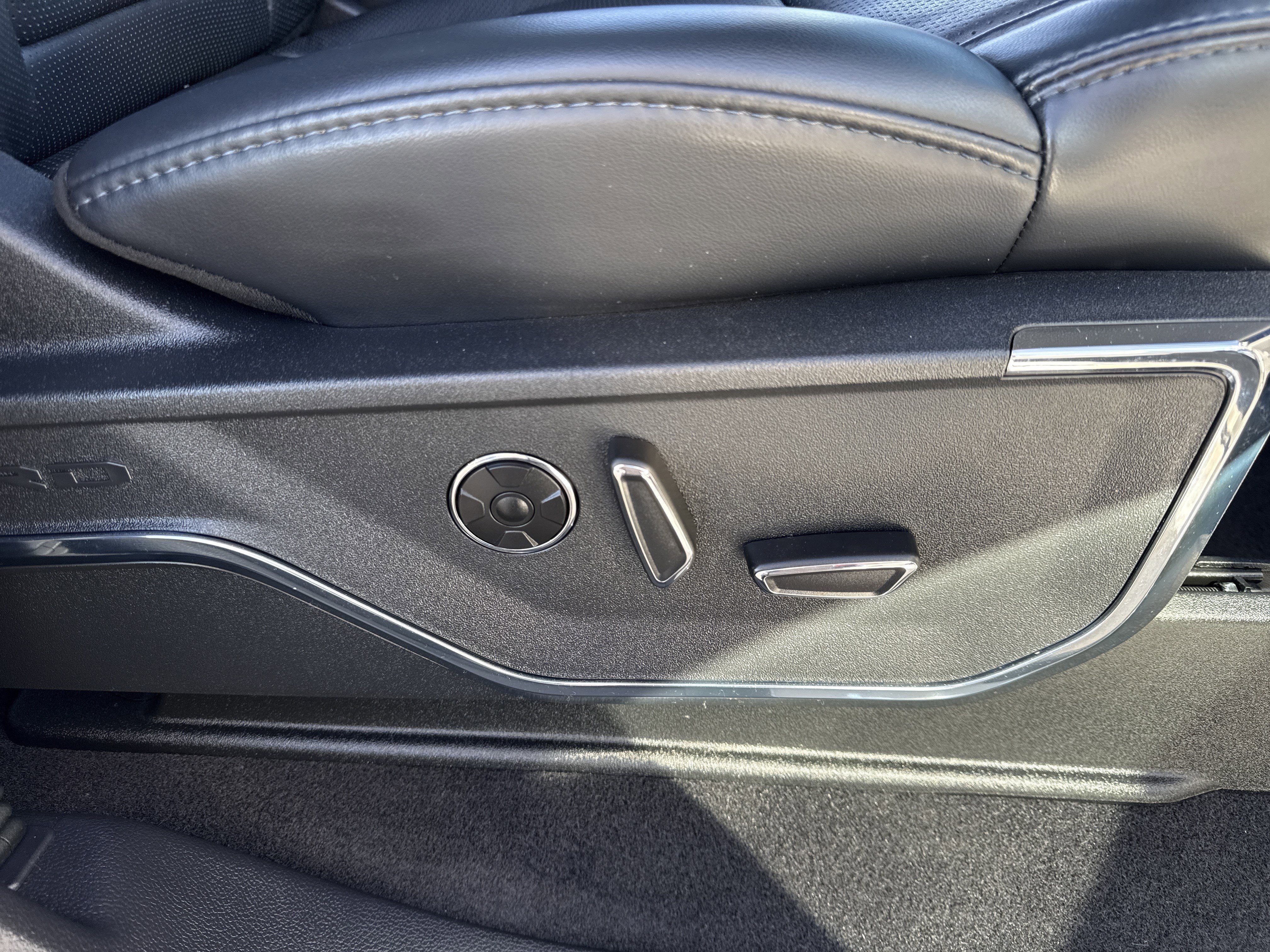 Used 2024 Ford F150 Platinum w/ Equipment Group 702A High image 34