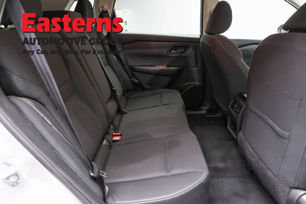 Used 2024 Nissan Rogue S AWD/4WD image 24