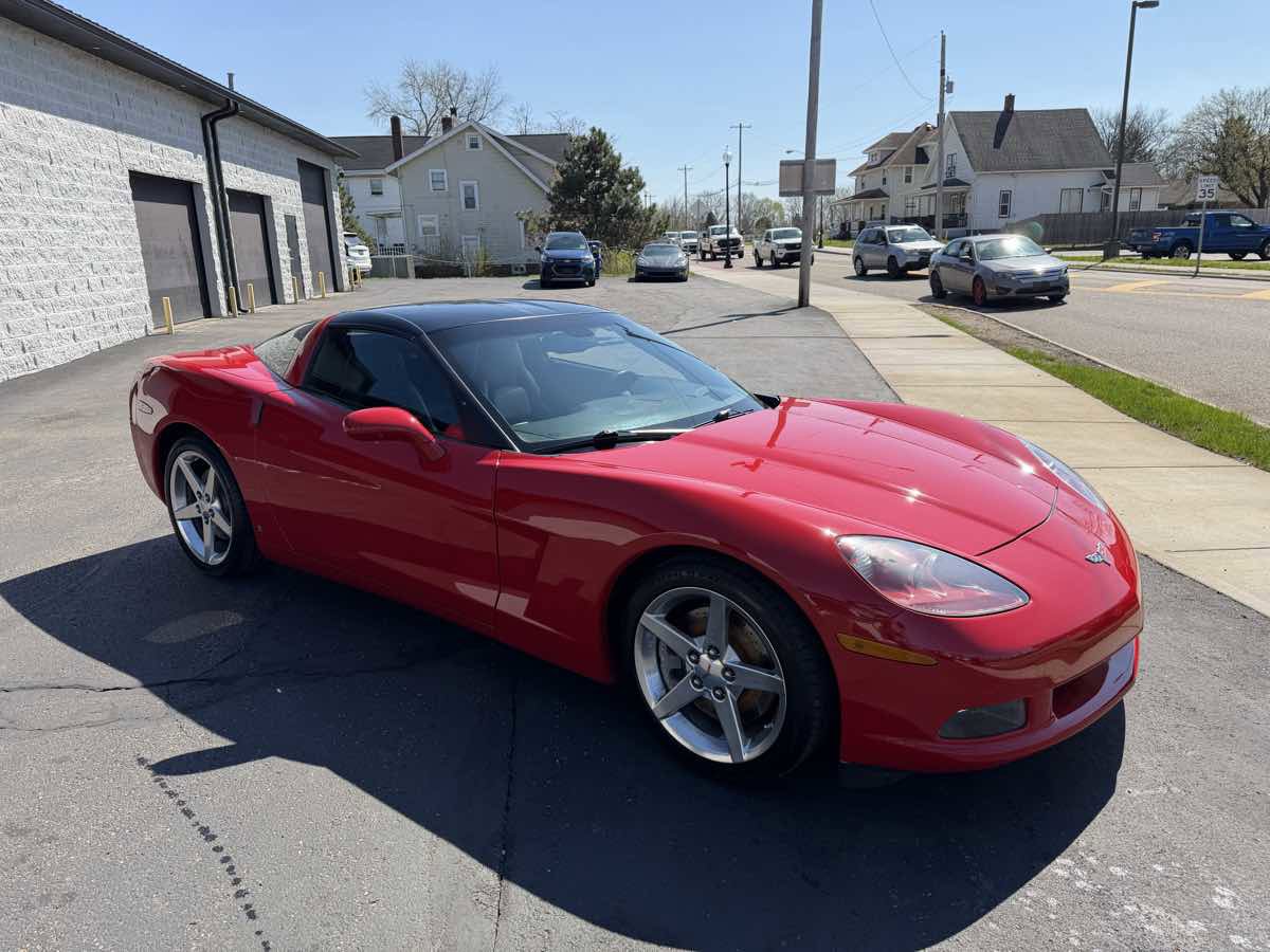 Used 2006 Chevrolet Corvette Coupe w/ Preferred Equipment Group image 6