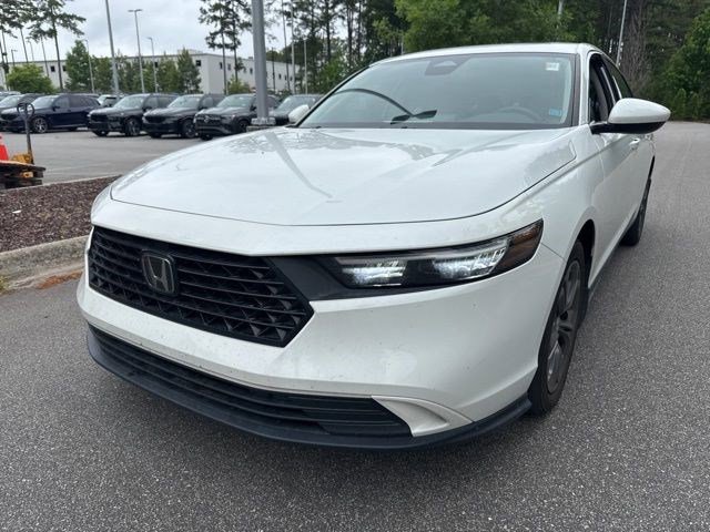 Used 2023 Honda Accord EX image 8