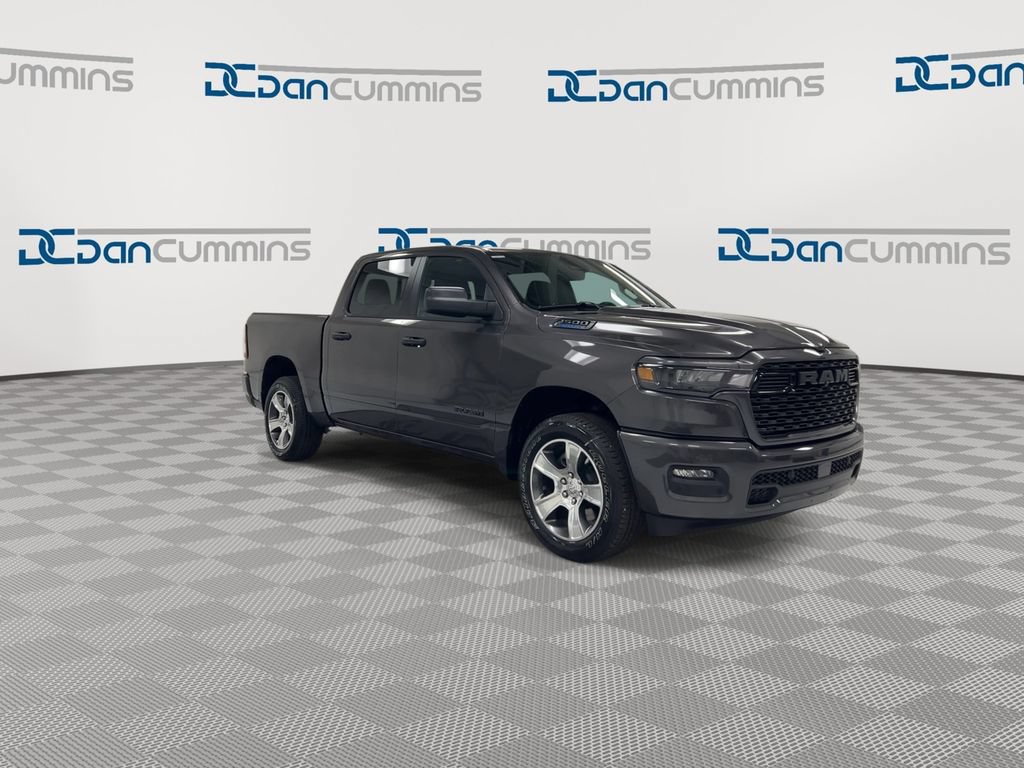 New 2026 RAM 1500 Express AWD/4WD image 2
